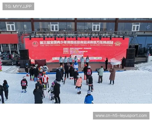 世界滑雪青少年训练营招生启动，国际青少年滑雪比赛
